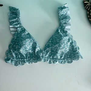 Women’s summer fashion ditsy floral bikini top